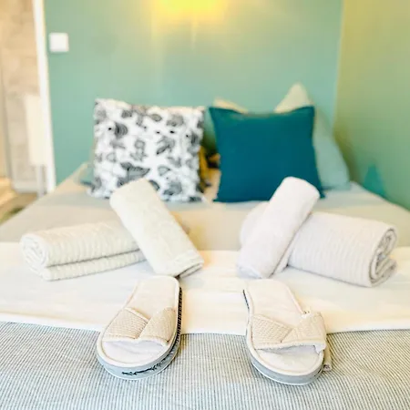 Le Friendly, Proche Paris Apartment *